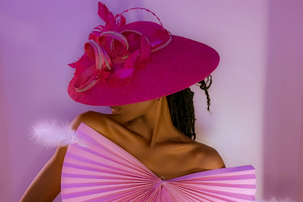 jak się ubrać na wyścigi konne